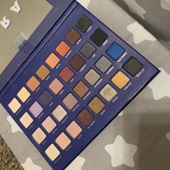 Lorac mega pro 2 eyeshadow palette